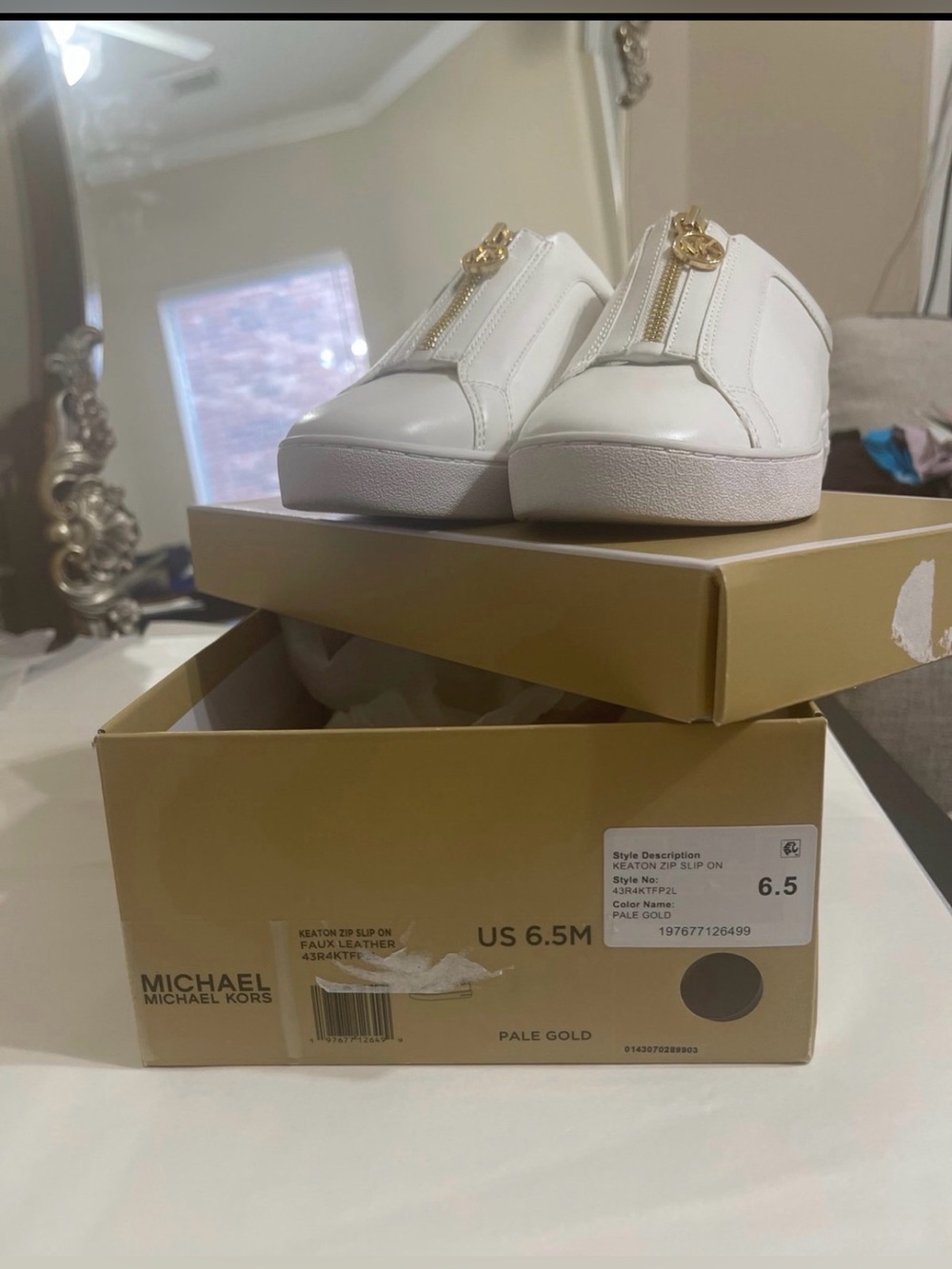 Michael Kors White Gold Zip Front Sneakers NEW W/Box  Size 6.5 - Picture 2 of 12